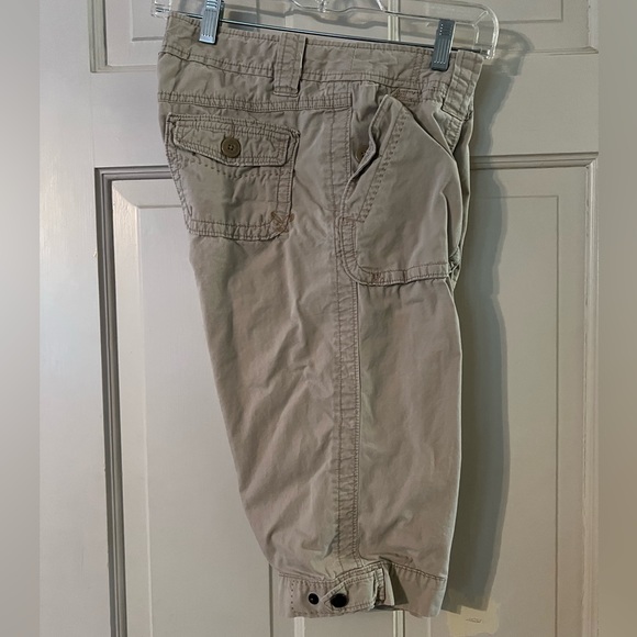 American Eagle tan capri pant - size 6 - Picture 5 of 11